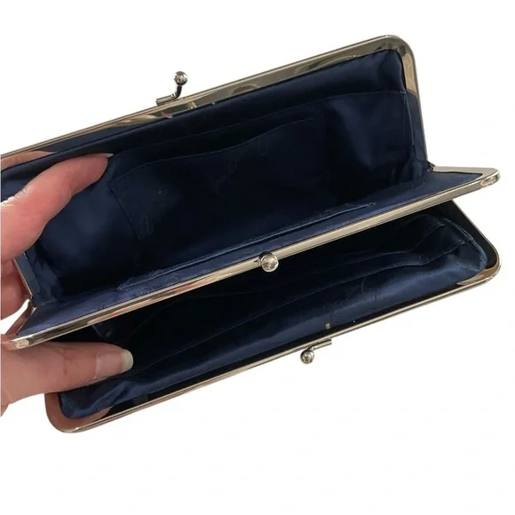 Vera Bradley Floral Clutch with Folk Art Design Kiss Lock Closure - Picture 6 of 9